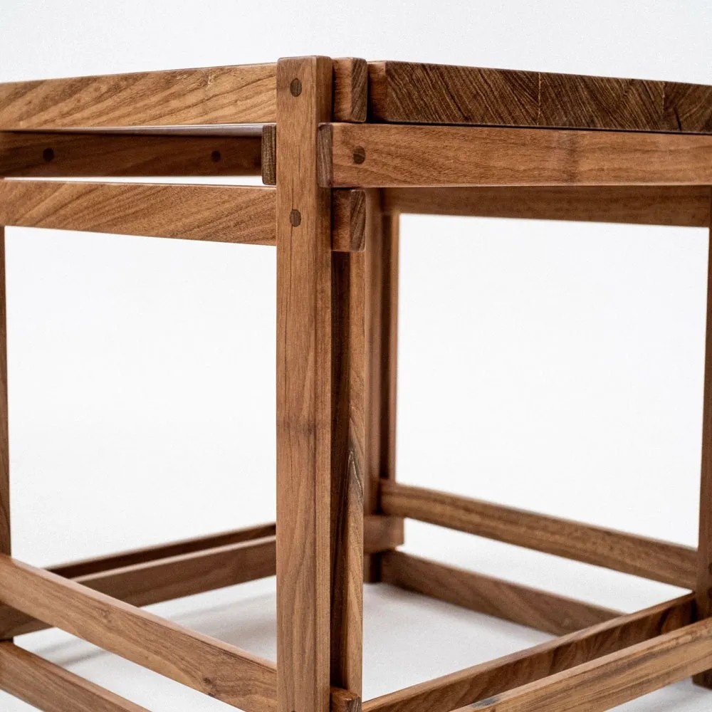 Banco Nó - 40 cm x 40 cm x 40 cm - madeira de demolição - Peroba do Campo