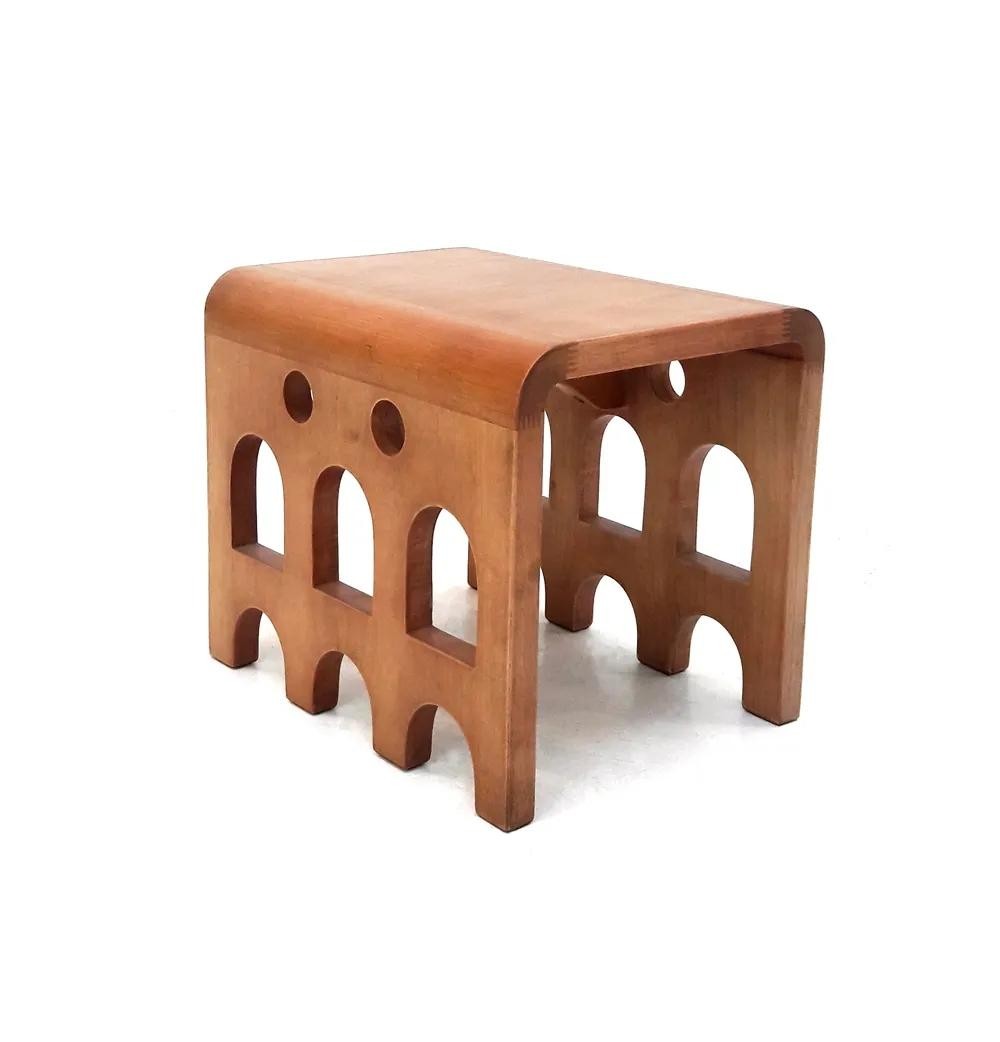 Banco Lapinha em Madeira Maciça - 28x35x35 - Design Autoral Brasileiro